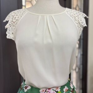 Philosophy Light Ivory Lace Cap Sleeve Pleated Neckline Blouse | Size M